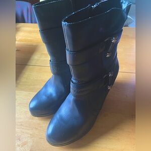 Size 9 Harley Davidson women's boots!